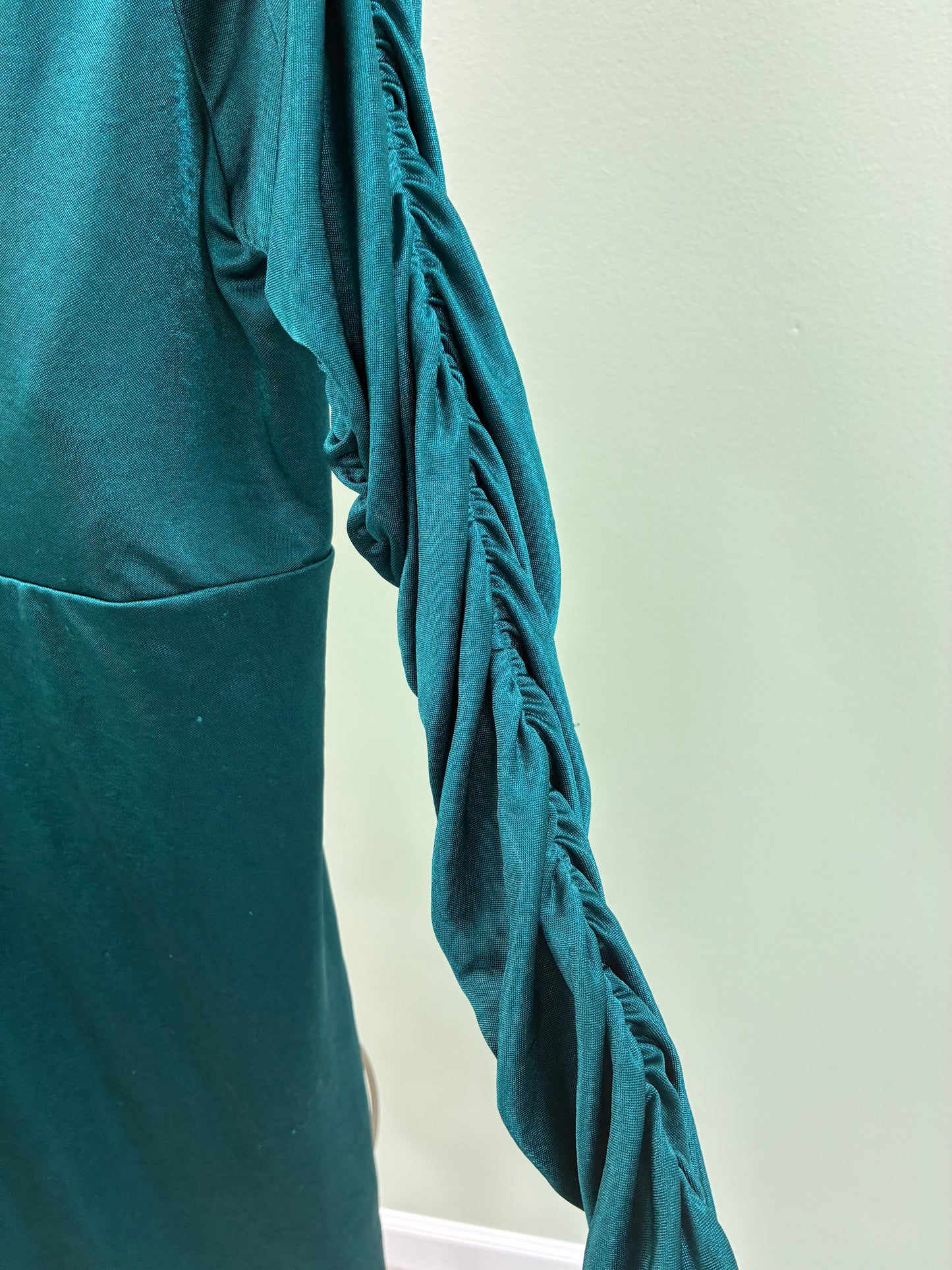 Bebe Green LS Fashion Dress